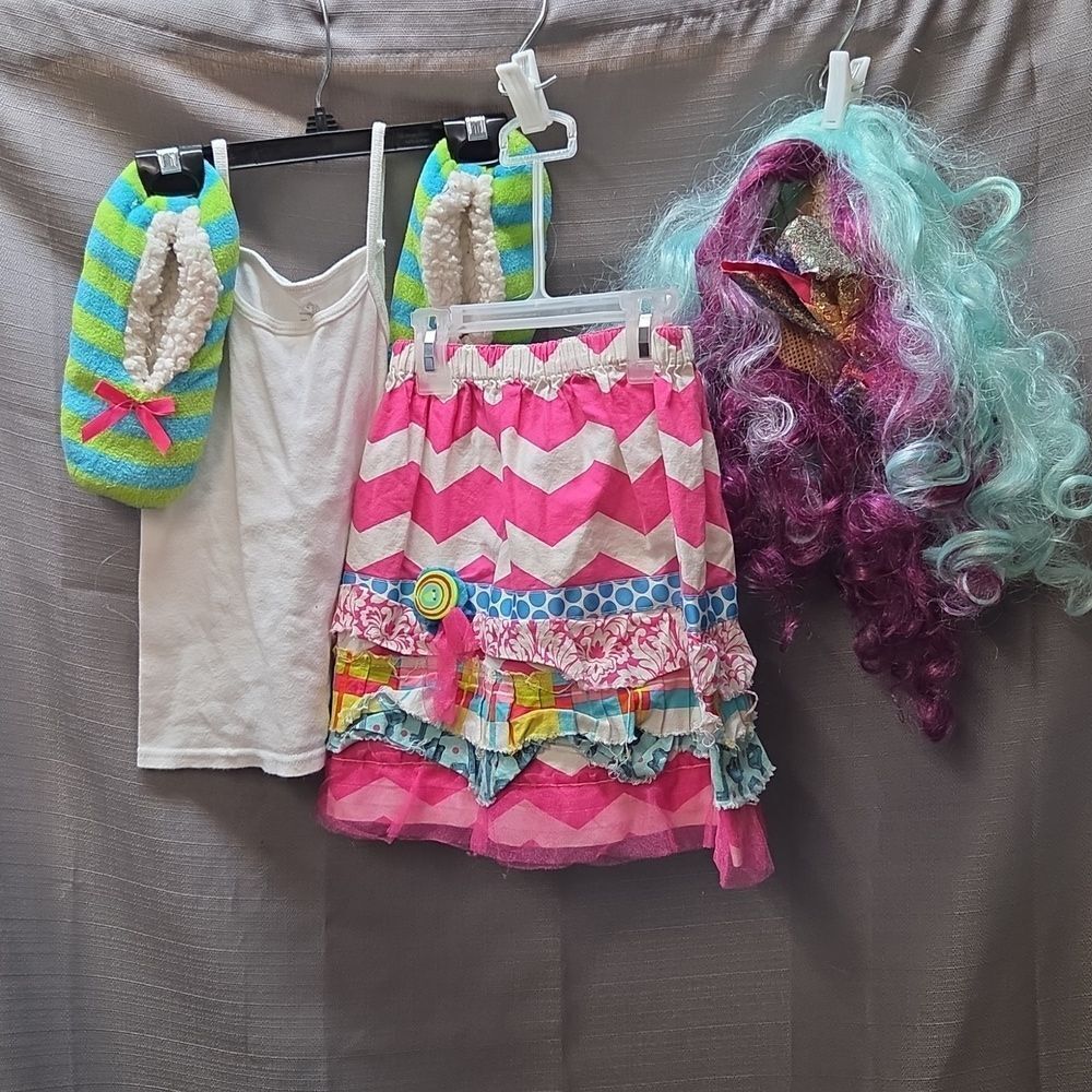 Lala loopsie crazy princess type Halloween costume. Size child 8-10
